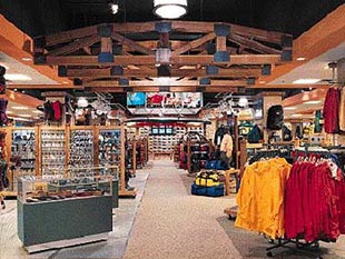 Eastern Mountain Sports – Visual Merchandising and Store Design