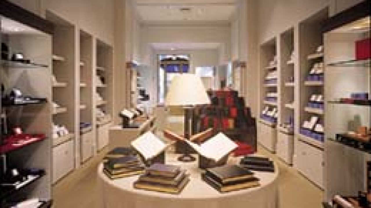Louis Vuitton Saks American Dream - Leather goods store - East