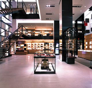 Louis Vuitton Opens Its Largest Men's Store Yet – Visual Merchandising and  Store Design