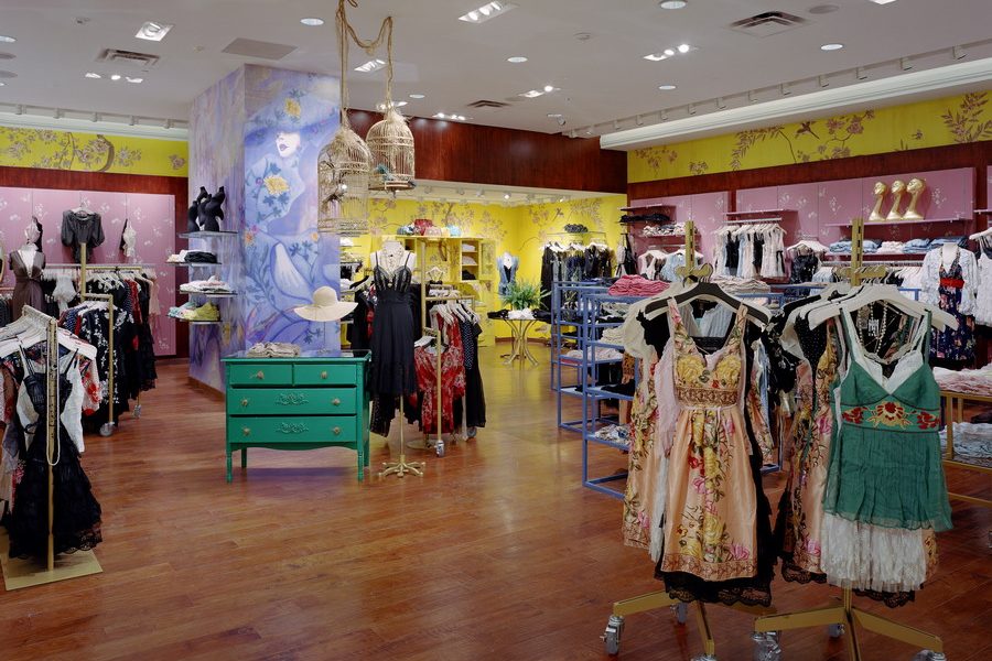 Forever 21 Plans New Location in China – Visual Merchandising and Store  Design