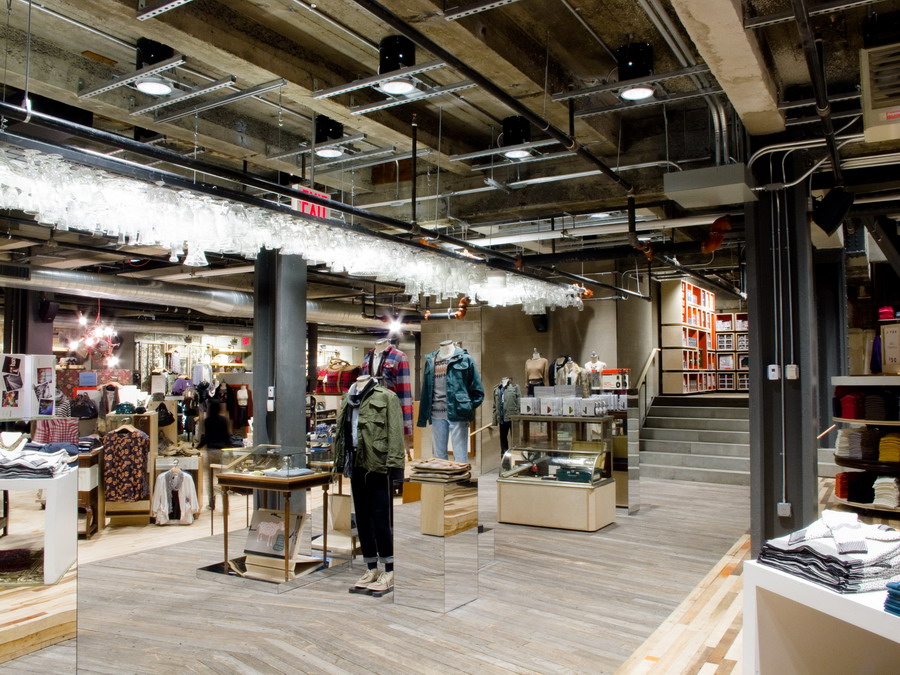 Urban Outfitters, New York – Visual Merchandising and Store Design