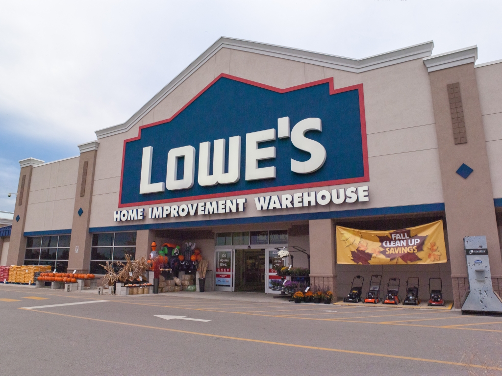 Problem/Solution: Lowe's, Canada – Visual Merchandising and Store Design