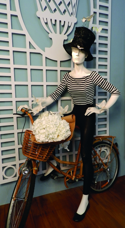 Bicycling Mannequin