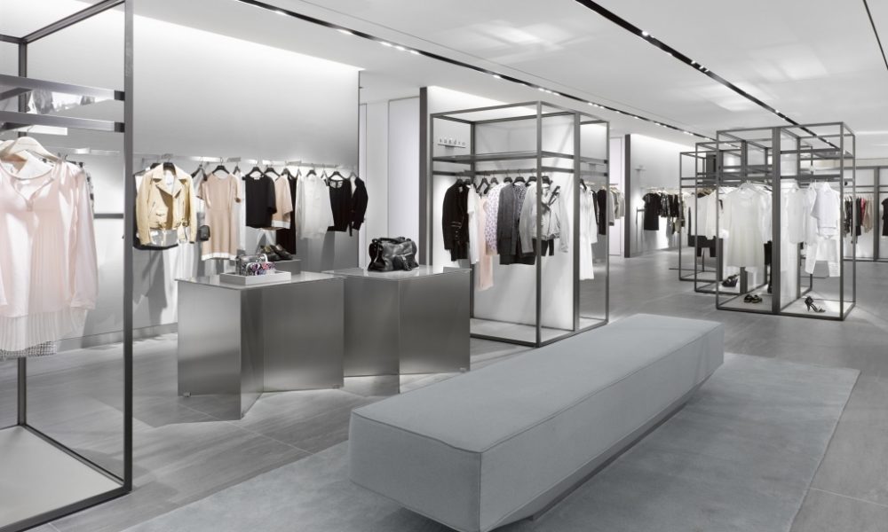 Luxury Brands' Growth Fueled by Retail – Visual Merchandising and Store  Design
