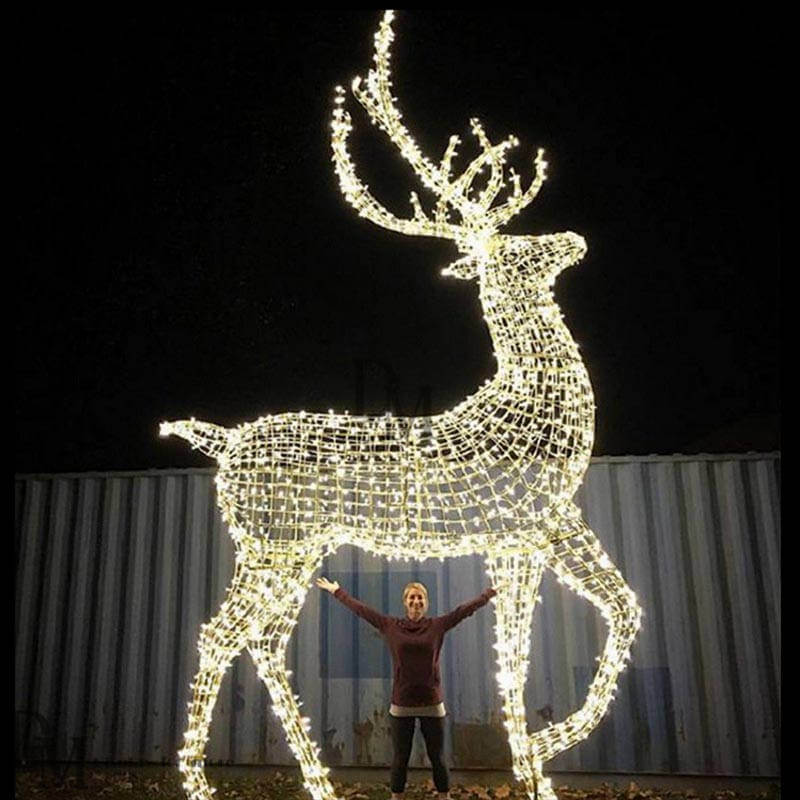 Lighted Christmas Led Reindeer Outdoor Decoration – Visual ...