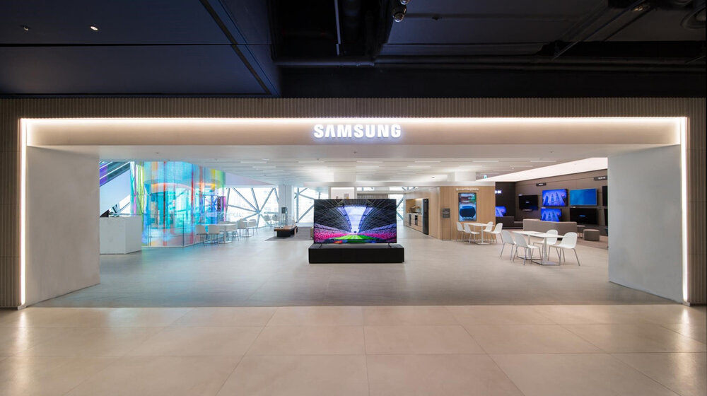 Samsung Transforms Holt Renfrew Yorkdale with an Immersive Digital Gateway  – Samsung Newsroom Canada