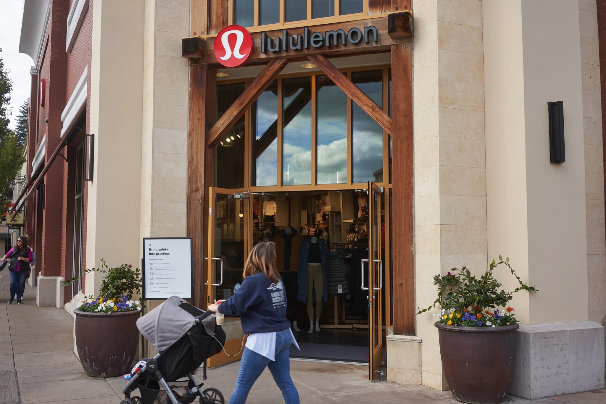 Lululemon Like New Trade In Program  International Society of Precision  Agriculture