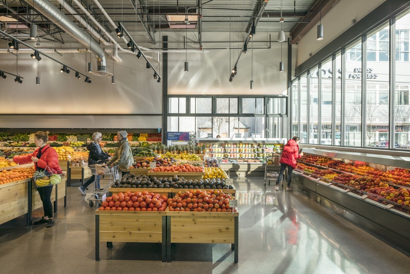 Seattle Organic Grocer Delays Opening
