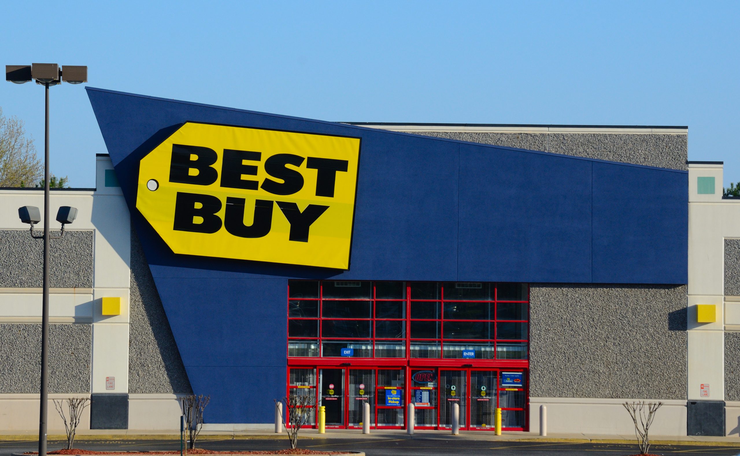 Best Buy Joins Target and Walmart in Closing for Thanksgiving