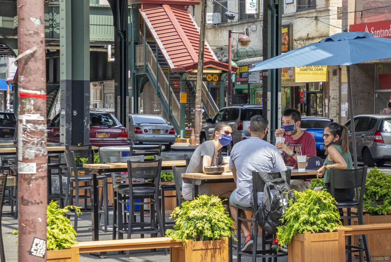 Record-Low NYC Rents Spur Restaurant Resurgence