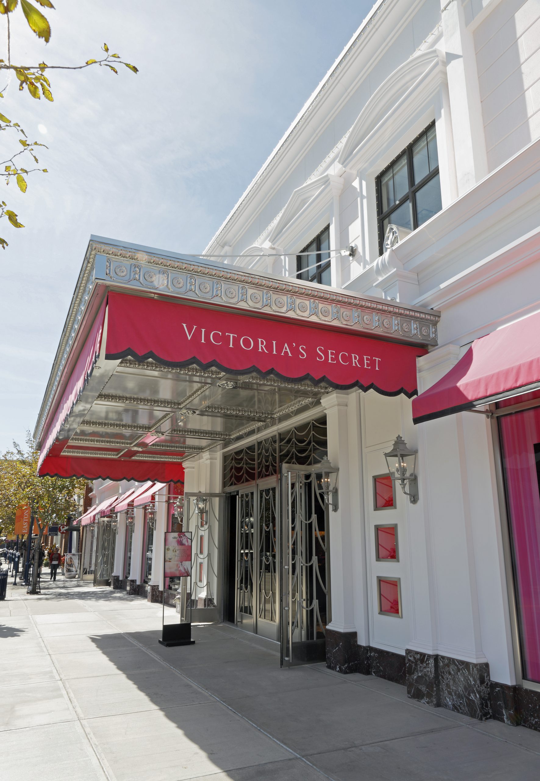 Victoria’s Secret Plans ‘Store of the Future’