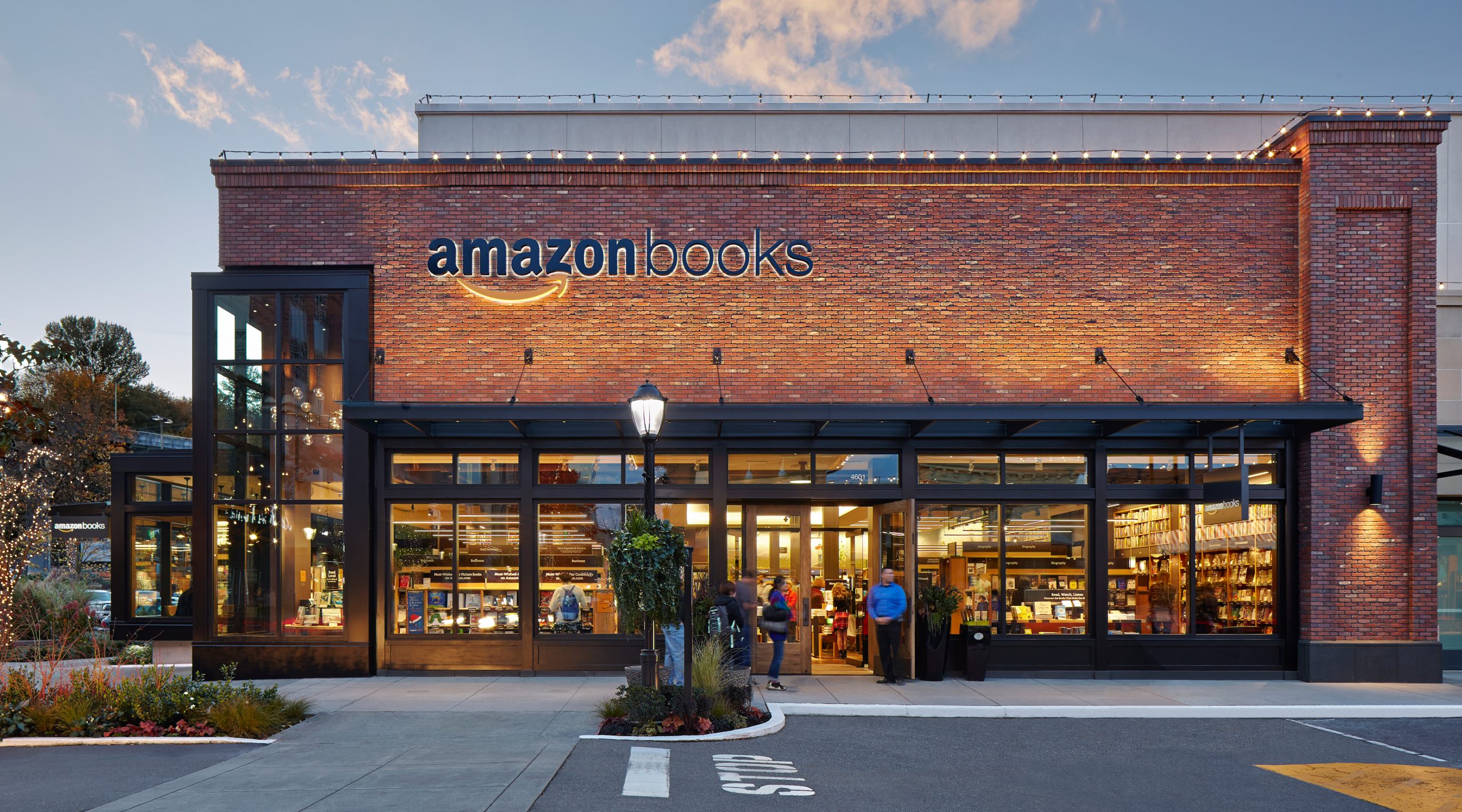 France Creates Legislation to Protect Its Book Industry from Amazon