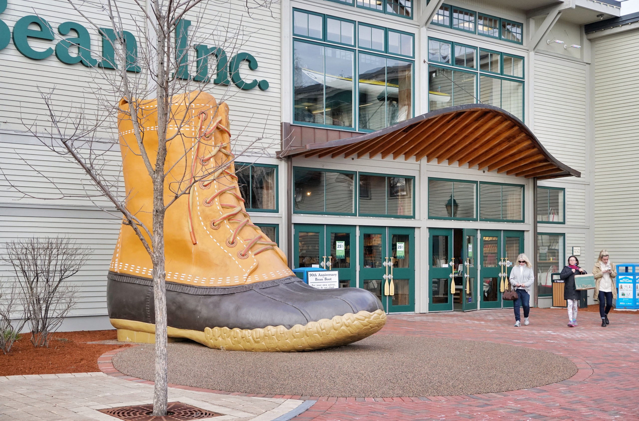 L.L. Bean Cites Interest in &#8220;Outdoor Lifestyle&#8221; for 14% Net Revenue Growth