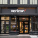 Verizon Hikes Starting Pay for Retail Workers to $20 Per Hour