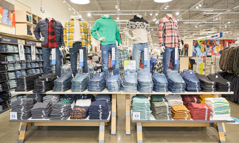 Mismanagement at Old Navy Weighs on Gap Sales – Visual Merchandising and  Store Design
