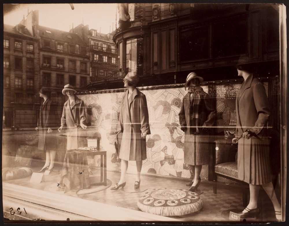 14 Photos of Visual Merchandising in the 1920s