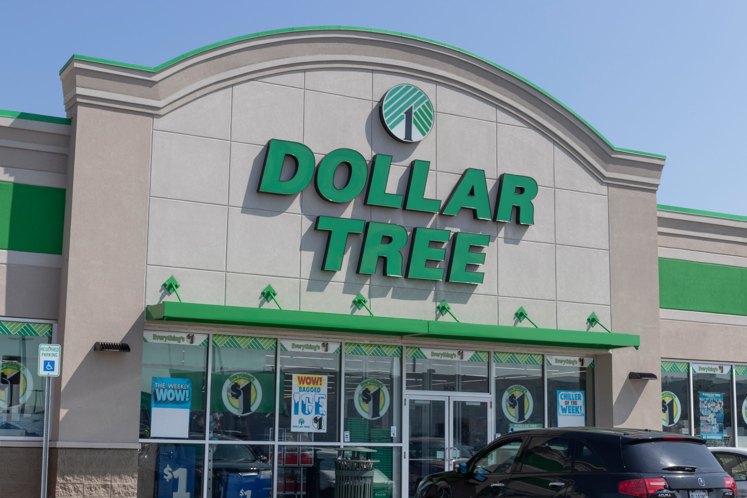 Family Dollar, Dollar Tree to Close 1000 Stores
