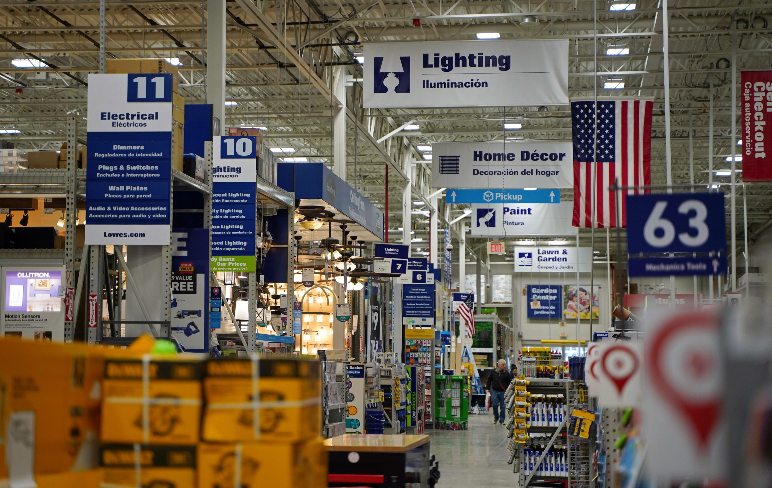Lowe&#8217;s CMO Thalberg Exits, Role Cut as Part of Restructure