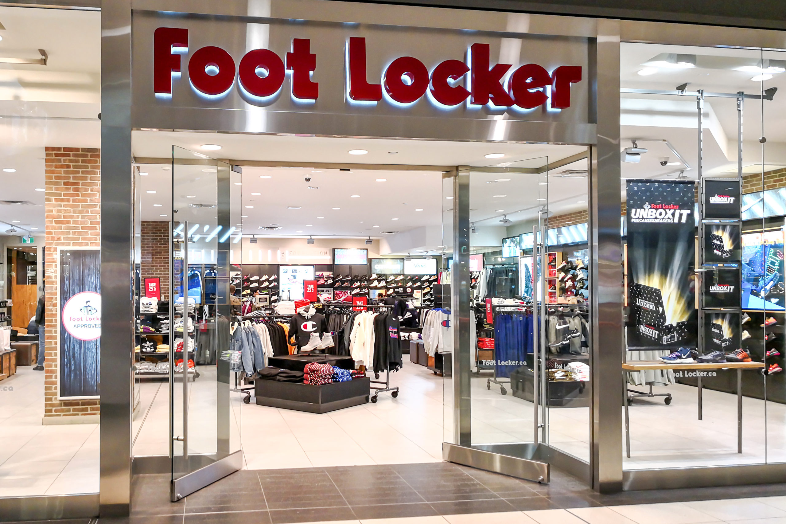 Foot Locker to Close 400 Mall Stores by 2026