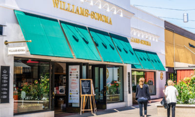 August 20, 2019 Palo Alto / CA / USA – Willams-Sonoma store entrance; Williams-Sonoma, Inc., is an American retail company that sells kitchenware and home furnishings