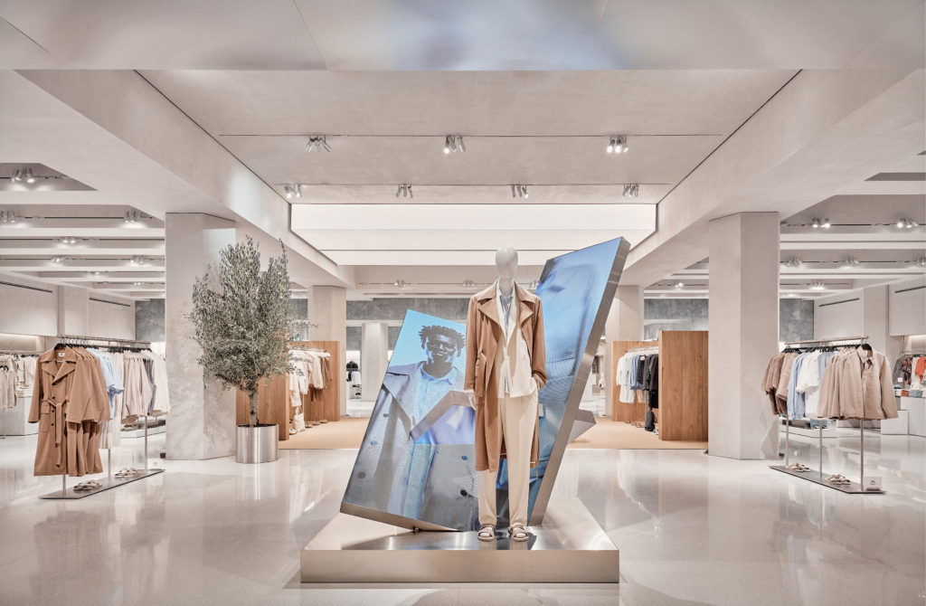 Zara Becomes Gallery-Like in Paris