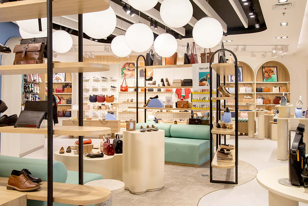 Footwear Stores Are Embracing New Trends to Capture Customers – Visual ...