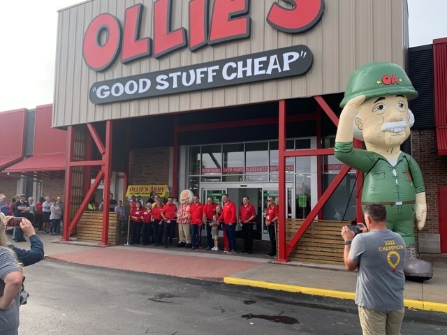 Ollie&#8217;s Opens Landmark Store