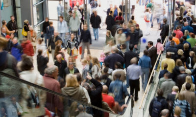 Holiday Spending Seen Reaching Record Levels