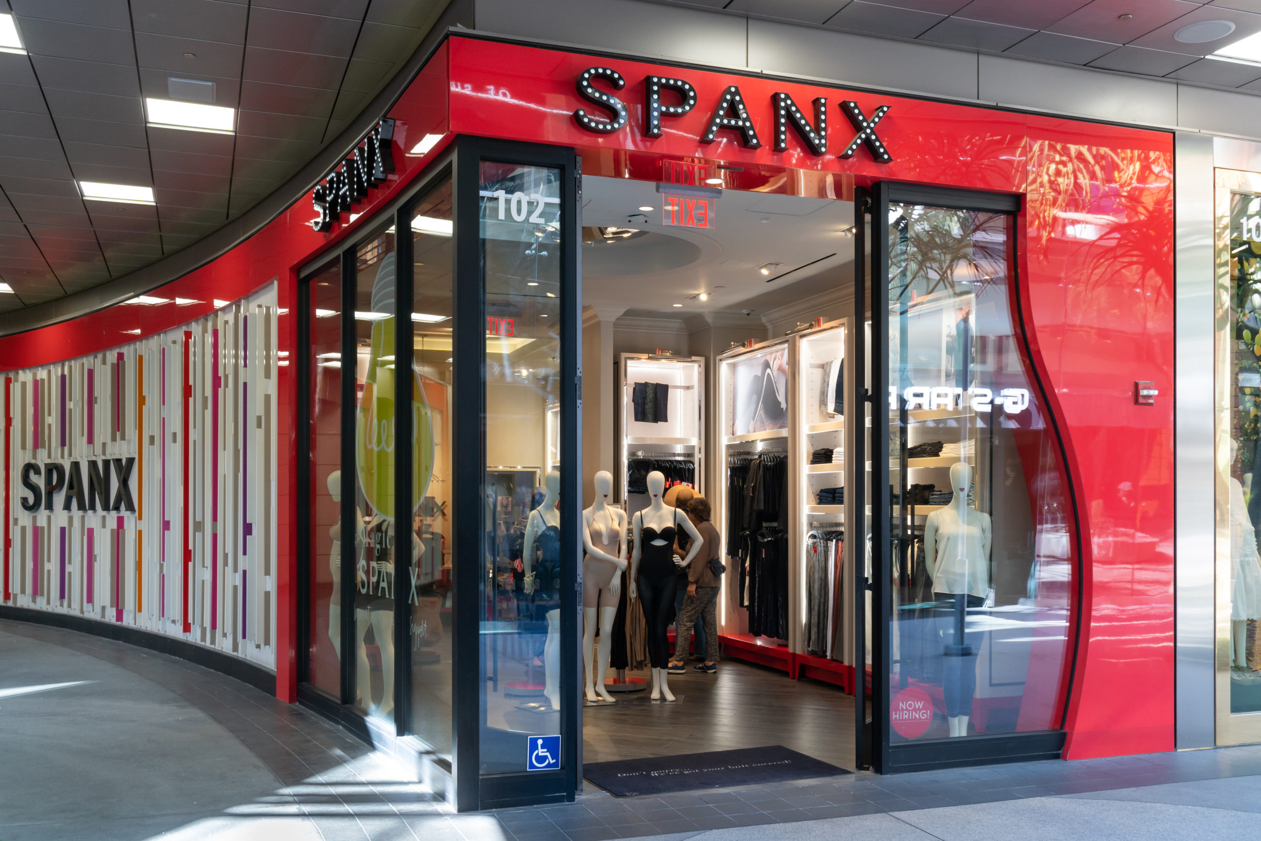 Spanx promotes Caroline Whitton to CEO & names Jeanne Jackson as Executive  Chair