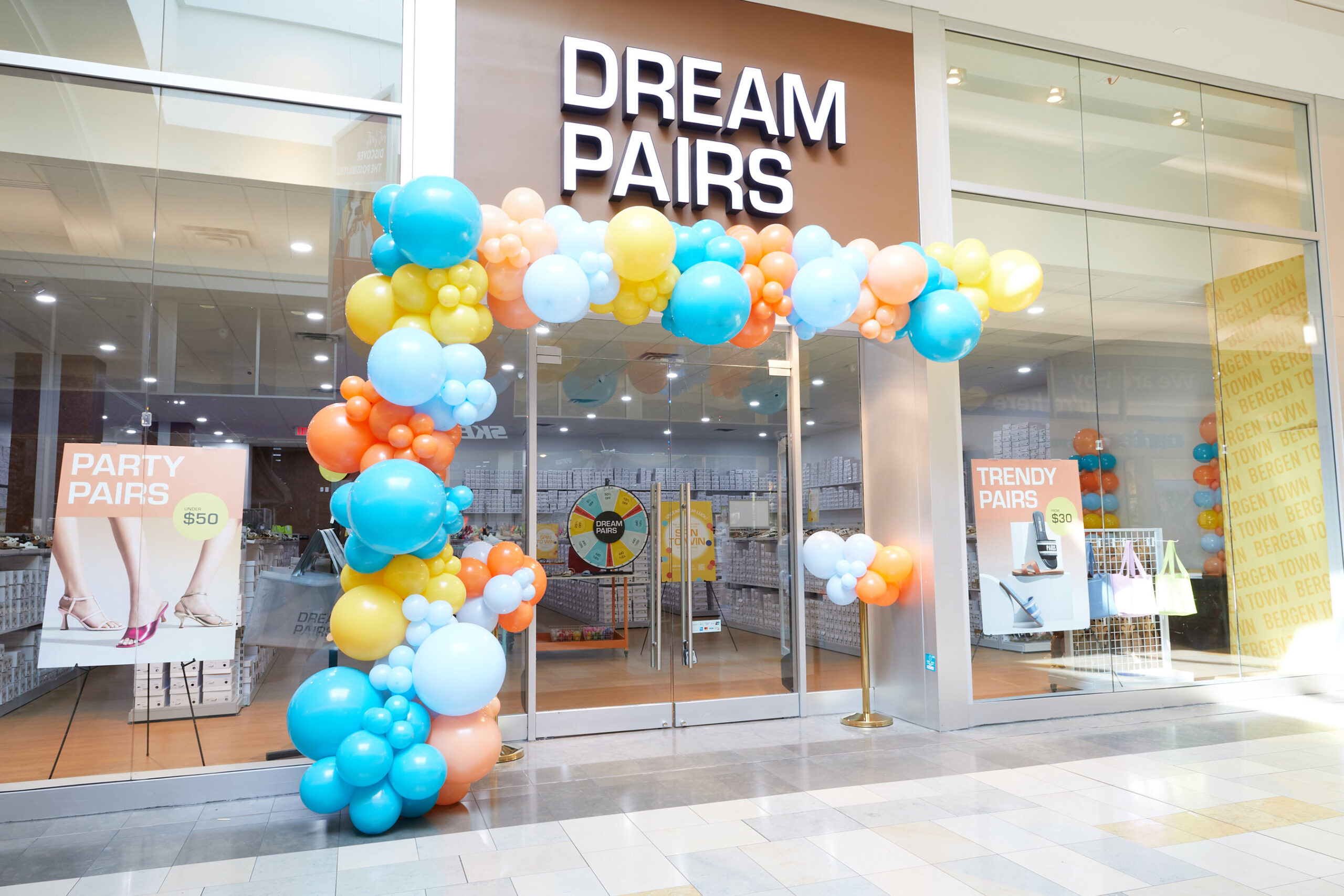 Dream Pairs Opens Second Location