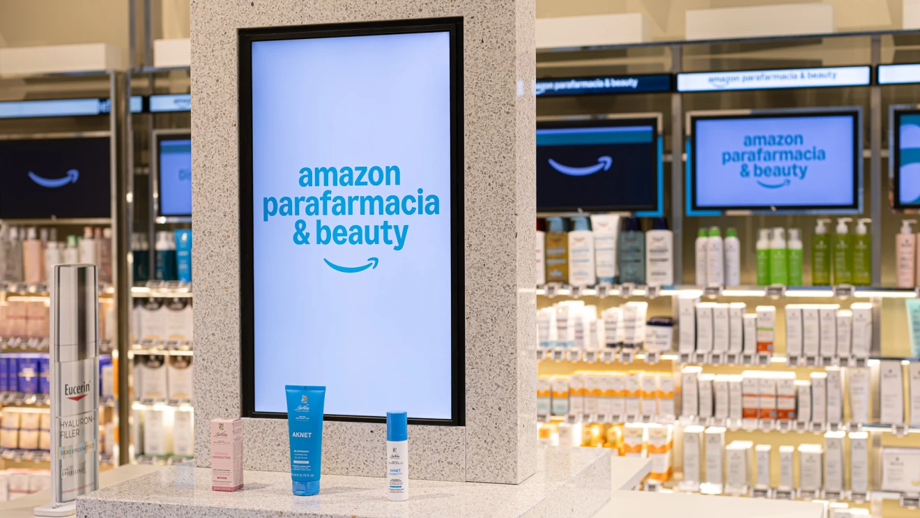 Amazon Opens First Physical Store in Italy