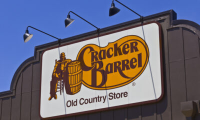 Update: Cracker Barrel Axes New Logo