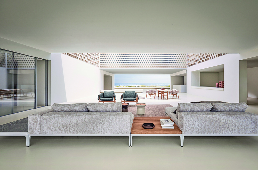 Look Book: Brand Stands