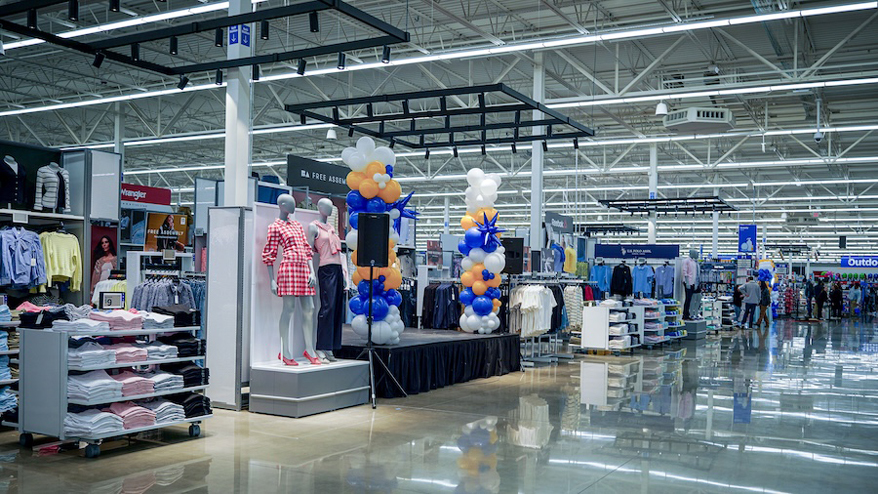 A Look Inside Walmart&rsquo;s Latest Next-Gen Supercenter